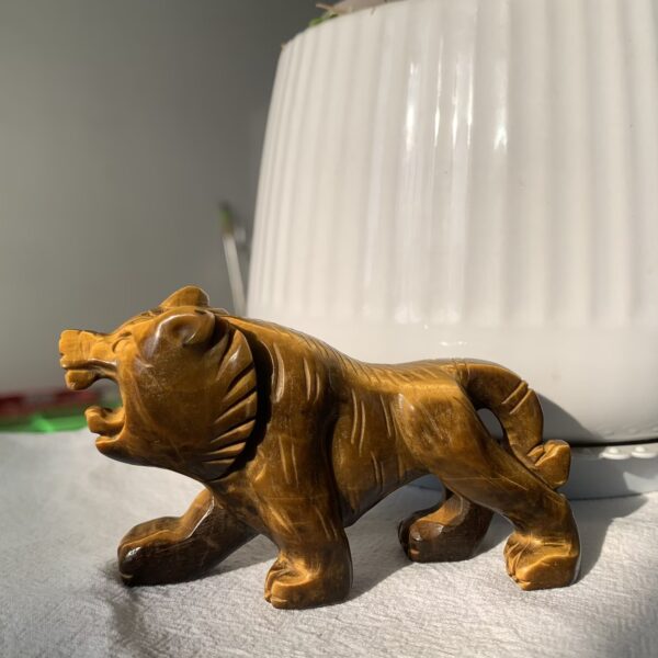 Tiger Eye Stone Tiger Carving Crystal Tiger for Home Decor Animal Wholesale