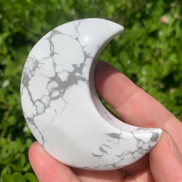 Natural Howlite Moon Carving – Bulk Wholesale for Meditation, Jewelry & Altar Decor