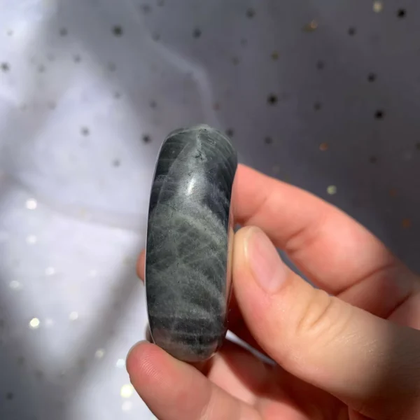 Labradorite Palm Stone Healing Crystal Blue Flash Labradorite Palm Stone Wholesale