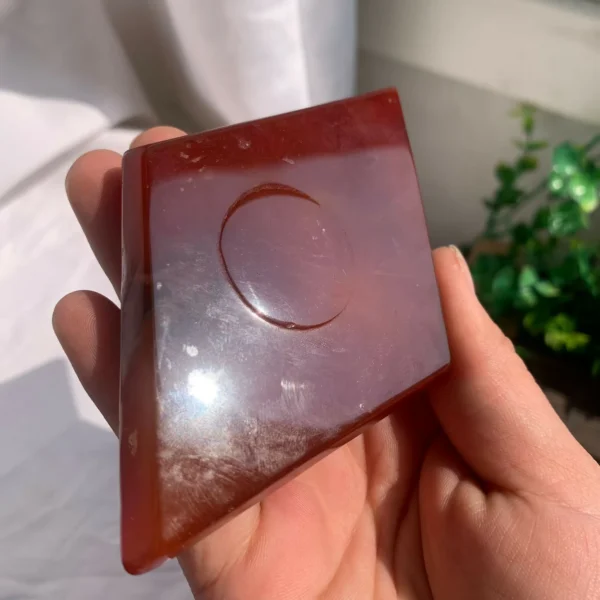 Carnelian Diamond With Stand Crystal Rhombus Red Agate Wholesale