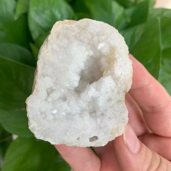 Raw Quartz Geode White Druzy Agate Cluster Natural Geode Wholesale