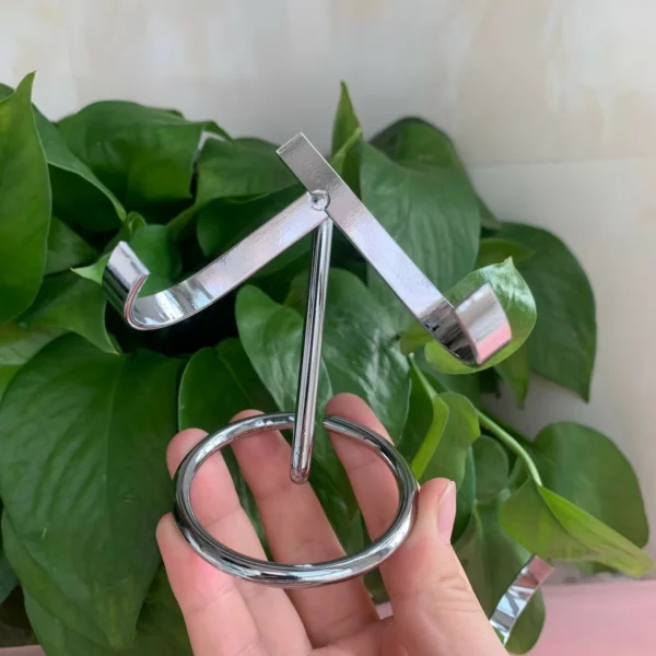 Metal Stand for Crystal Specimens Display Crystal Heart Holder