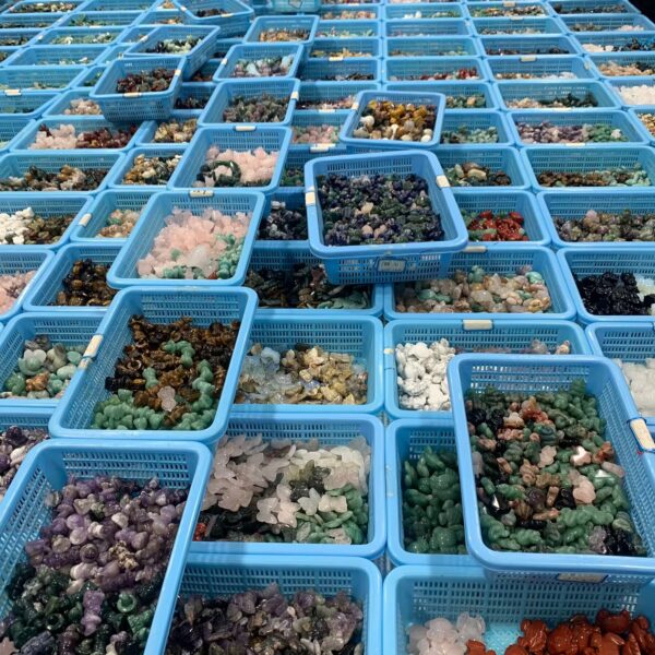 Bulk Mini Crystal Animal Free Shipping Tiny Natural Healing Stone Carvings for Collection & Crafts