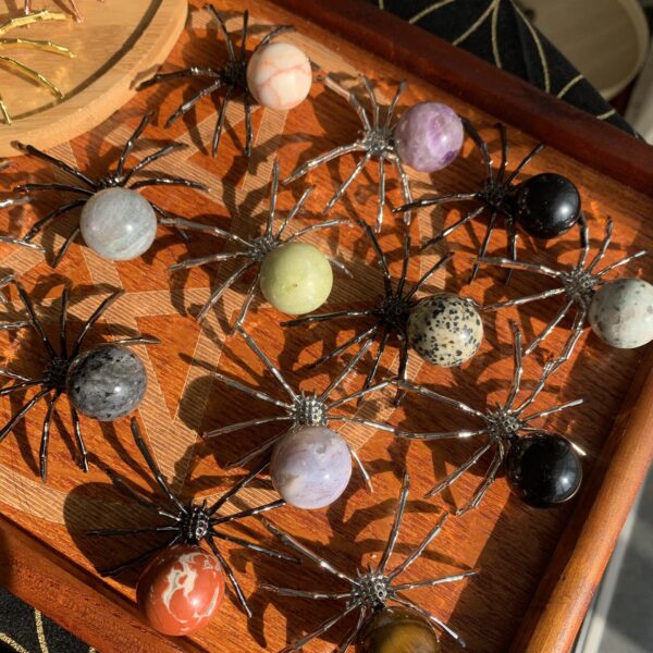 Natural Crystal Spider with Sphere Healing Stone for Office Desk and Home Decoration Free Shipping