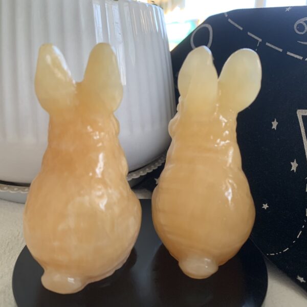 Orange Calcite Rabbit Honey Calcite Rabbit Crystal Wholesale China