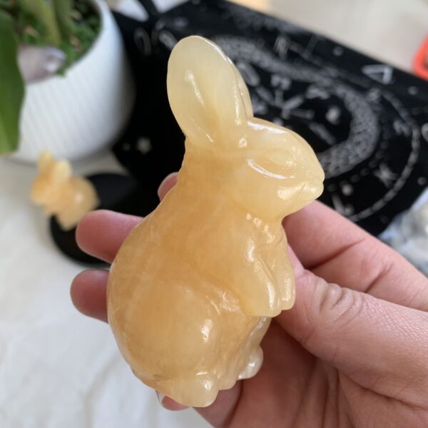 Orange Calcite Rabbit Honey Calcite Rabbit Crystal Wholesale China